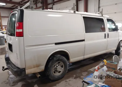 2016 Chevrolet Express 3500 Work Van z USA, uszkodzony, nr VIN 1GCZGHFG1G1193446